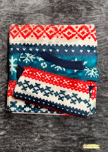Charger l'image dans la galerie, Pyjama SQUISHY - Plaid des fêtes rouge