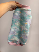 Charger l'image dans la galerie, Pyjama SQUISHY - Nuages pastels PRÊT À PARTIR Médium