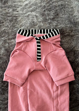 Charger l'image dans la galerie, Chandail long à capuche Henley - Bois de rose &amp; rayé