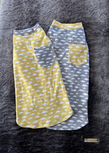 Charger l'image dans la galerie, T-shirt curve - Nuages gris
