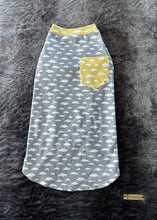 Charger l'image dans la galerie, T-shirt curve - Nuages gris