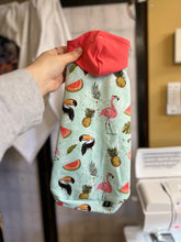 Charger l'image dans la galerie, Camisole capuche PRÊT À PARTIR - Flamingo-perroquet menthe
