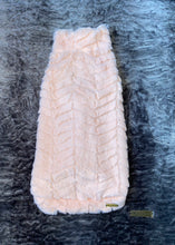 Charger l'image dans la galerie, Petite fourrure - Light Pink