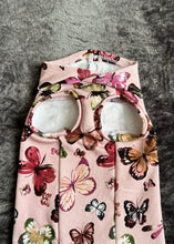 Charger l'image dans la galerie, Chandail long à capuche - Pinky Butterflies
