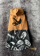 Charger l'image dans la galerie, Camisole capuche Curve - Dinos Bone PRÊT À PARTIR