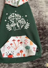 Charger l'image dans la galerie, Camisole capuche - Champignons enchantés
