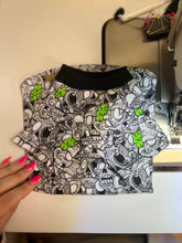 Charger l'image dans la galerie, T-shirt curve -  Zombie Foodies vert