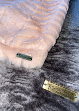 Charger l'image dans la galerie, Petite fourrure - Light Pink